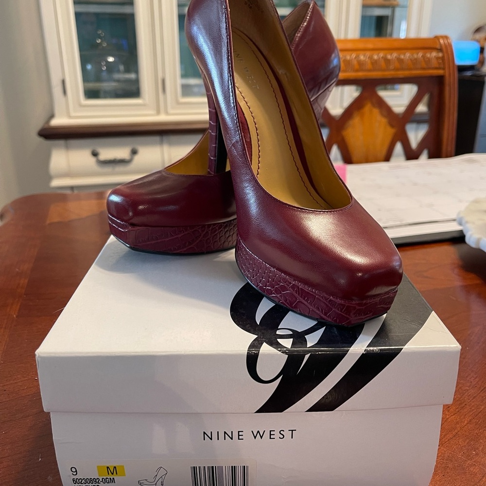 Nine West heels. Size 9 wine color